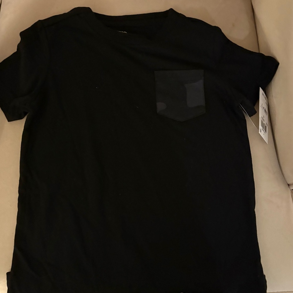 #16    NEW Boys Black T-Shirt with Pocket